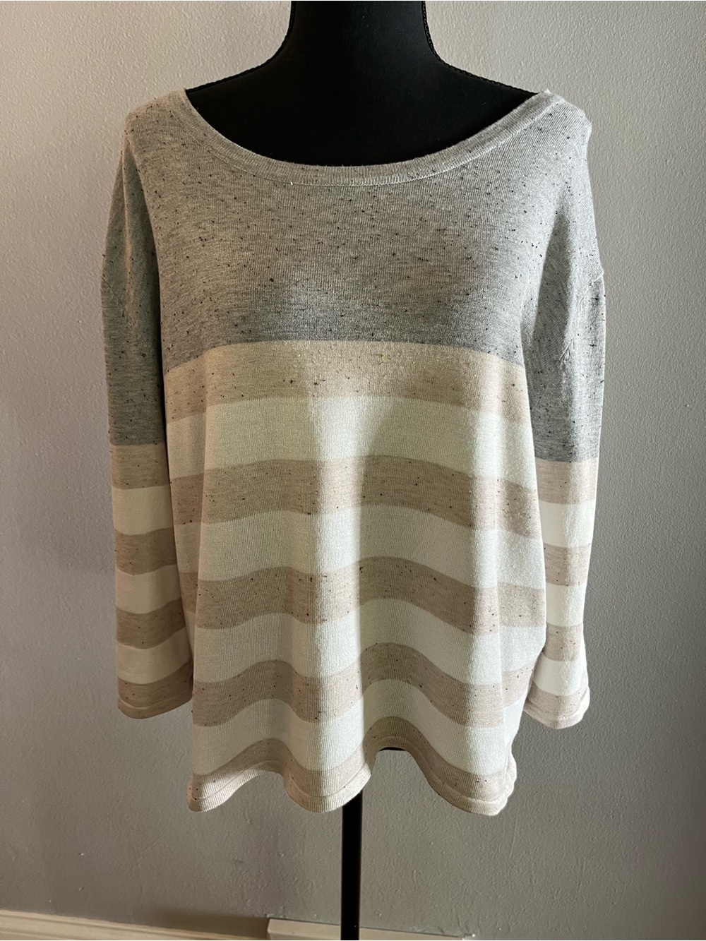 Joseph A -Cream Speckled Crewneck Sweater